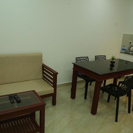 Grace Mary Residency Hotel Nedumbassery Exterior foto