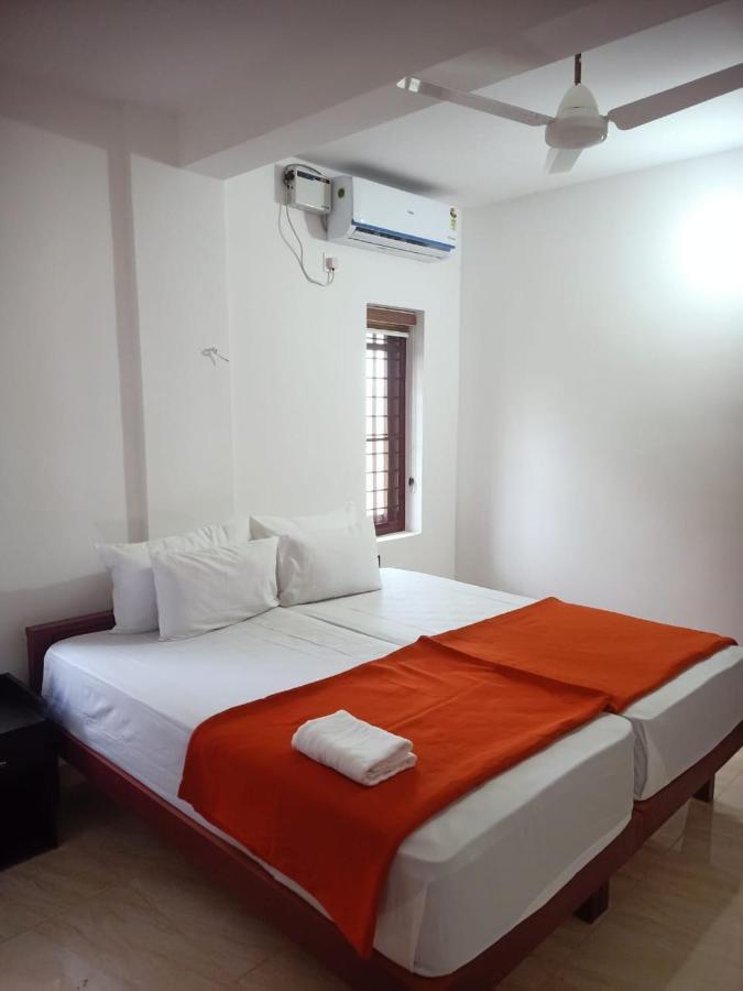Grace Mary Residency Hotel Nedumbassery Exterior foto