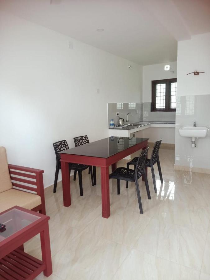 Grace Mary Residency Hotel Nedumbassery Exterior foto
